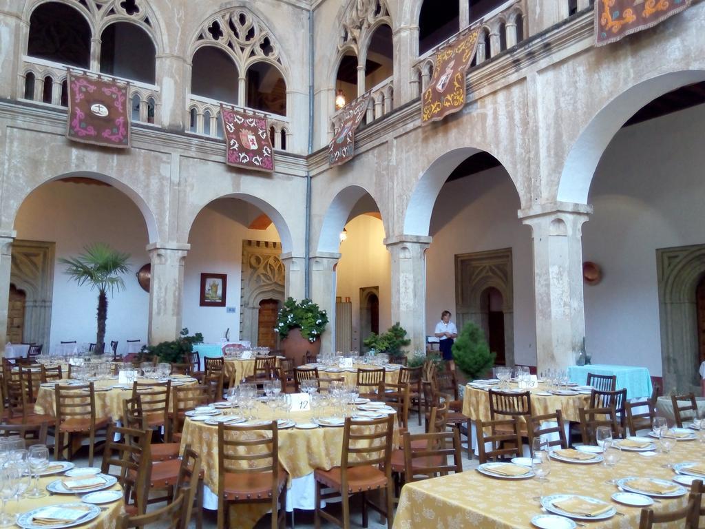 Hotel Hospederia Del Real Monasterio Guadalupe  Zewnętrze zdjęcie